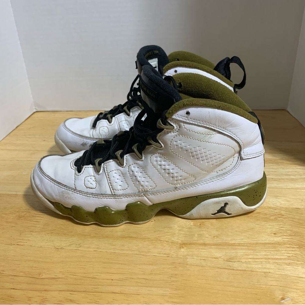 Nike Air Jordan Retro 23‎ BG "Statue" White Olive Green Size 7Y (302359 109)